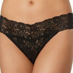 Soma EMBRACEABLE Signature Allover Lace Thong - S